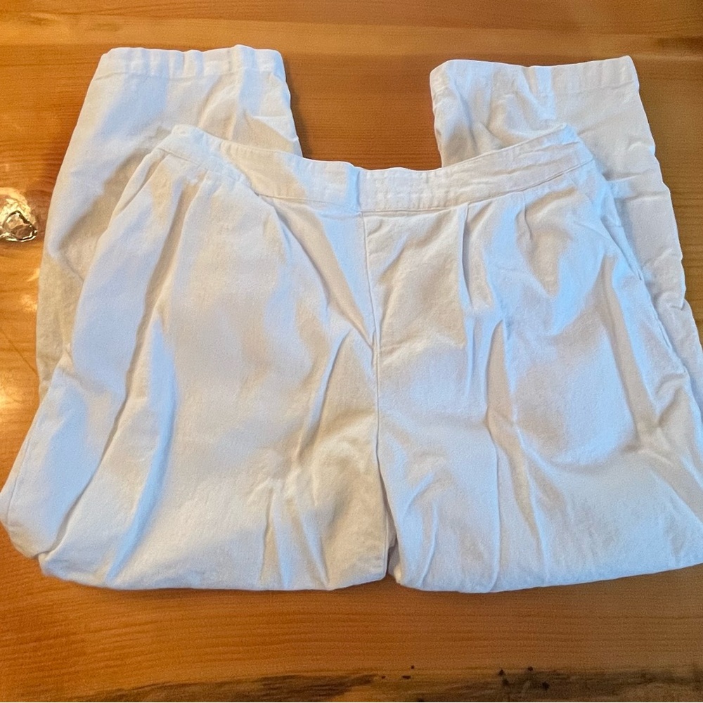 Christopher Banks white cotton capris summer